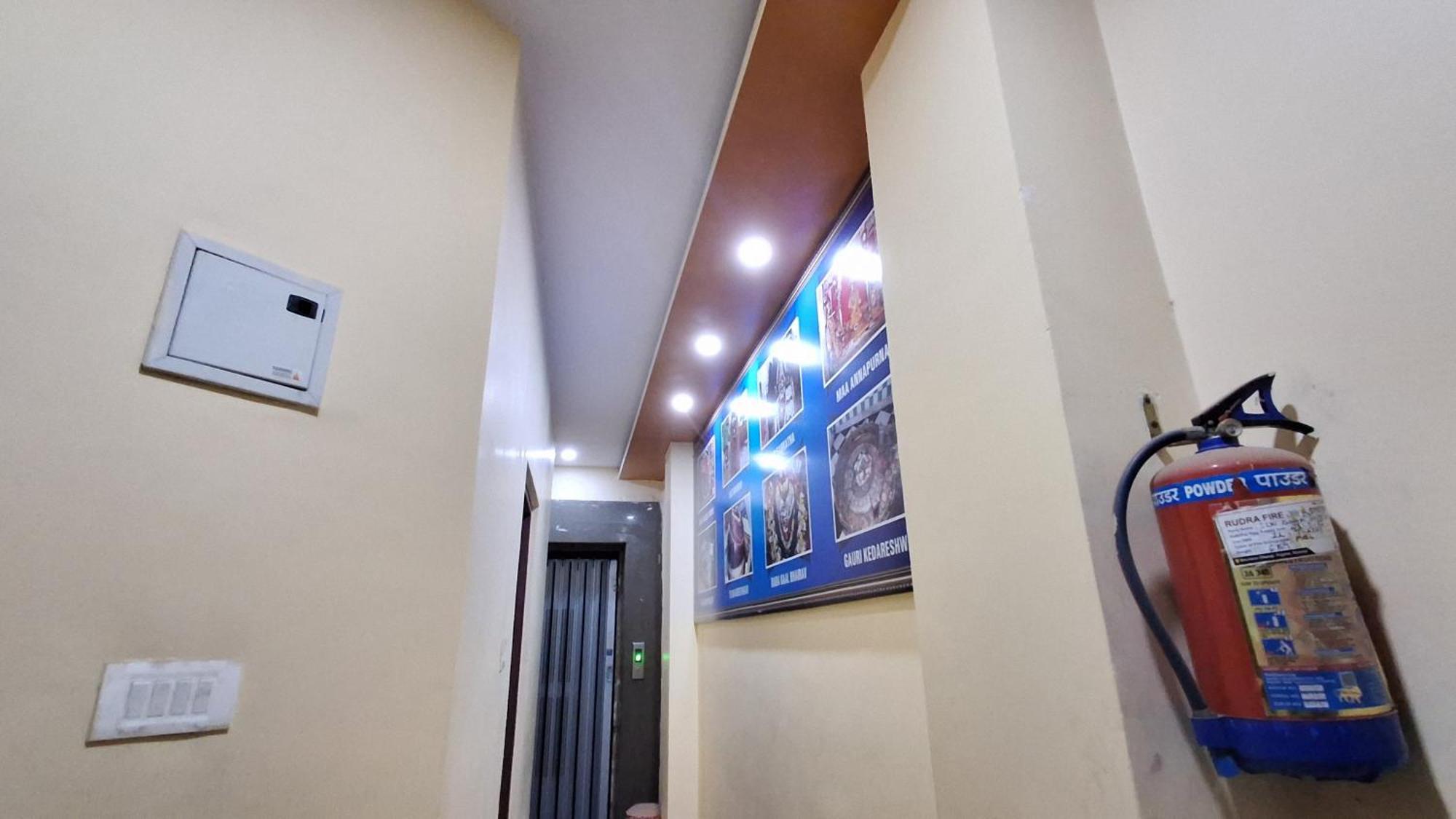 Shree Balaji Paying Guest House Varanasi Exterior photo