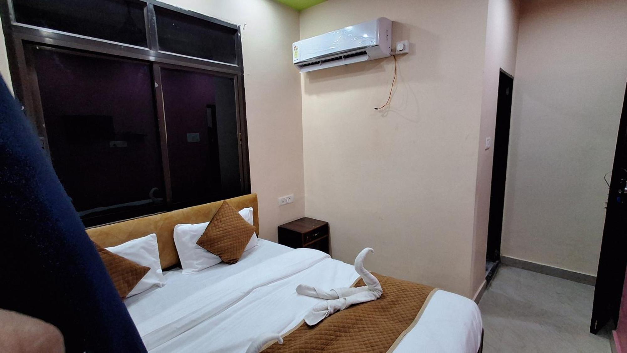 Shree Balaji Paying Guest House Varanasi Exterior photo